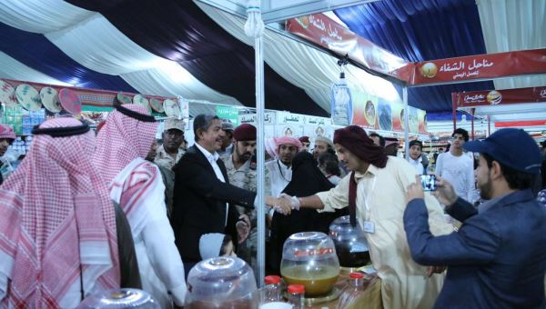 نائب رئيس الجمهورية يزور الجناح اليمني في مهرجان الجنادرية بالسعودية