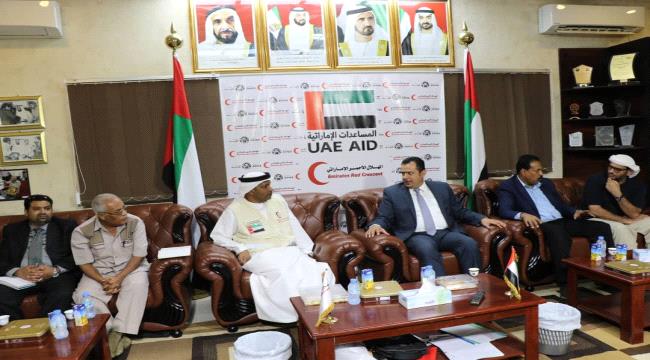 وزير الاشغال : الهلال الأحمر الإماراتي يمد جسوراً للتعاون بهدف مساعدة اليمن في تطوير وبناء قدراته
