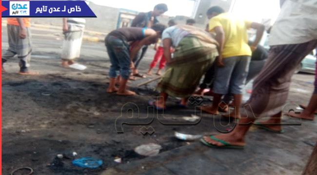 صور حصرية. تفاصيل مقتل جندي واحتراق جثته في عدن