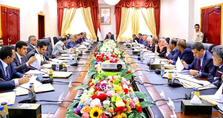 صحيفة : توجهات لتعيين 6 نواب لرئيس الحكومة وتغيير 6 وزراء