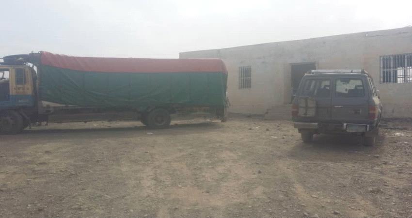 رعاية الأسرة توفد قافلة إغاثية إلى مركز الضاحي في كرش بلحج