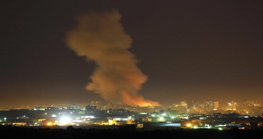 الاحتلال الإسرائيلي يقصف موقعًا شمال قطاع غزة