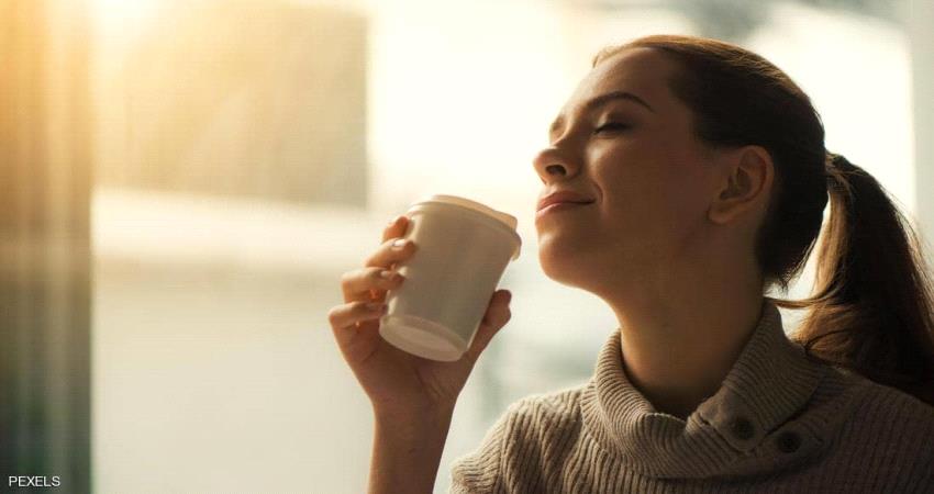 شرب القهوة يطيل العمر.. ودراسة تكشف عدد الأكواب "المثالي"