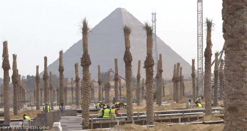 انفجار يستهدف حافلة سياحية عند المتحف المصري الكبير
