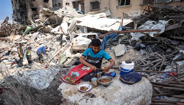 قنابل لم تنفجر زنتها 450 كلغ داخل مدارس في غزة..