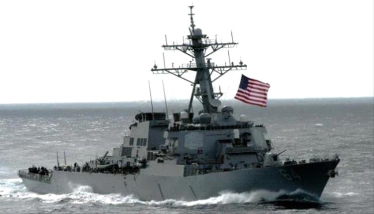 القيادة المركزية الأمريكية تدمر سفينة في البحر الأحمر 

