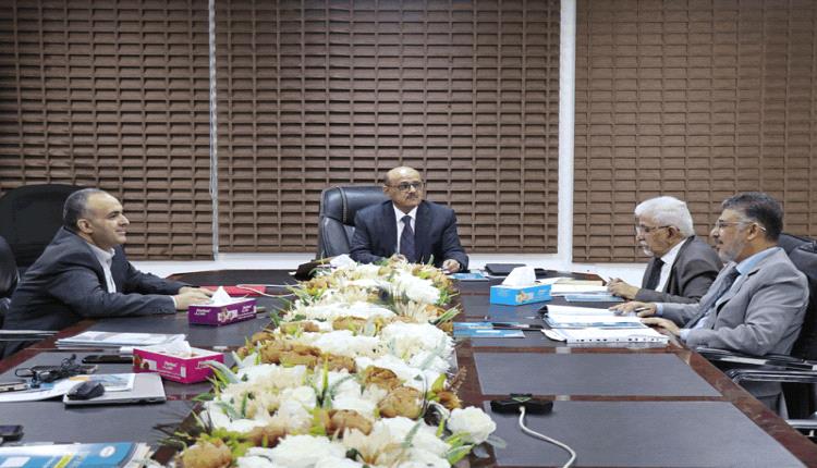 البنك المركزي اليمني يعقد إجتماعا هاما ويحذر 