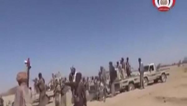 القوات اليمنية تتقدم نحو صنعاء .. وارتباك حوثي بالعاصمة