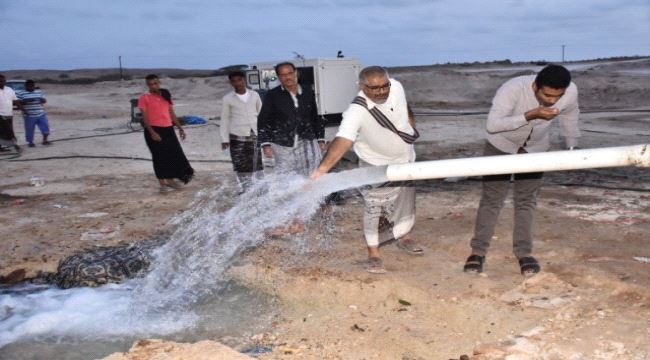 #حضرموت .. تدشين الضخ التجريبي لبئري مياه بغيل باوزير بدعم إماراتي