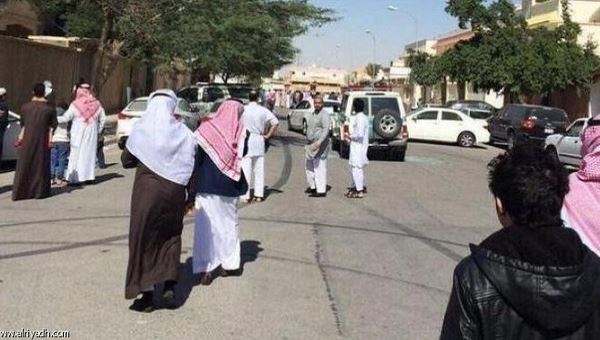 3 شهداء باستهداف مسجد شرق السعودية وقوات الامن تعتقل مسلحا يرتدي حزاما ناسفا