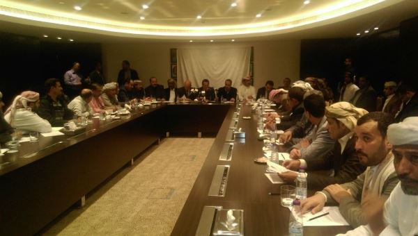  قيادات المؤتمر الشعبي تدعو بقية اعضاء الحزب لتأييد الشرعية وادانة تحالف صالح مع الحوثيين