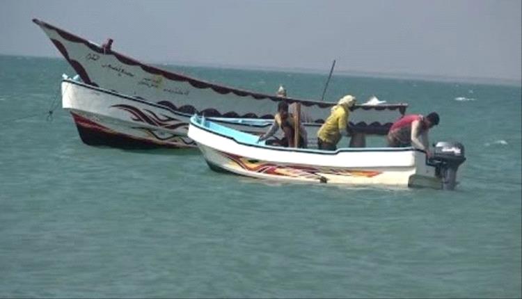 مطاردة أمنية في بحر أبين