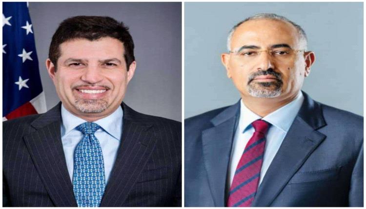 الرئيس الزُبيدي يرحب بتصنيف الحوثيين كمنظمة إرهابية ويشيد بالعقوبات الأمريكية